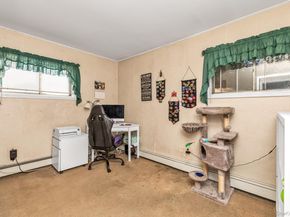 25 March Lane, Westbury NY 11590