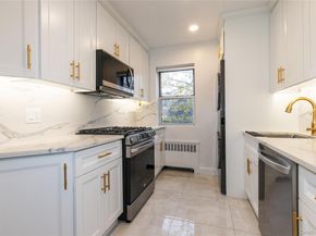 6-8 Wooleys Lane B34, Great Neck NY 11023