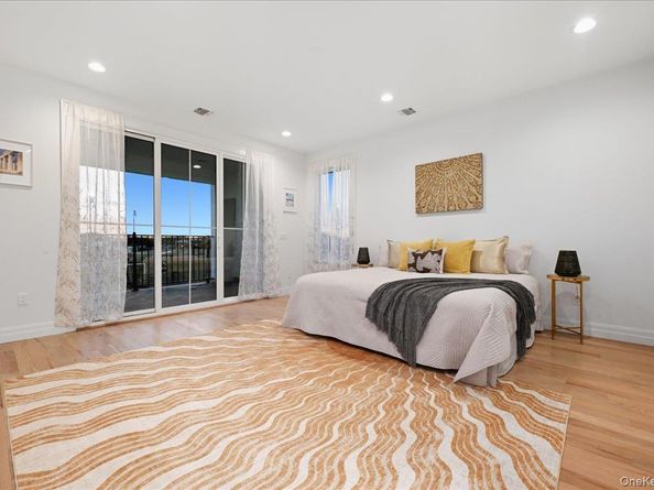 267 Sprucewood Drive, Levittown NY 11756