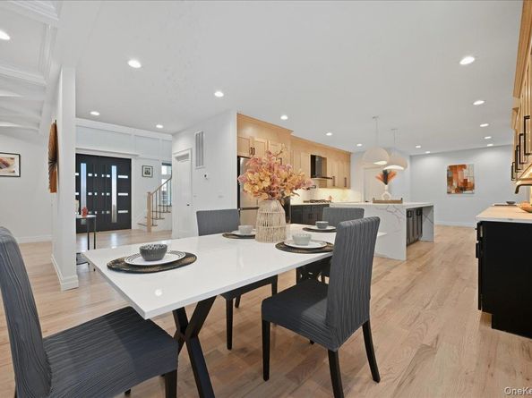 267 Sprucewood Drive, Levittown NY 11756