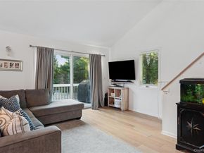 6 Shore Road, Southampton NY 11968