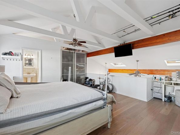 6 Shore Road, Southampton NY 11968