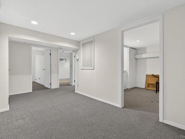 105 Glen Way, Syosset NY 11791