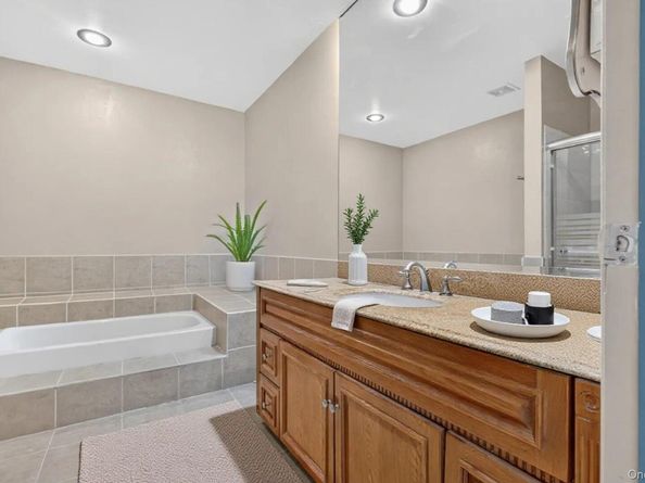 105 Glen Way, Syosset NY 11791