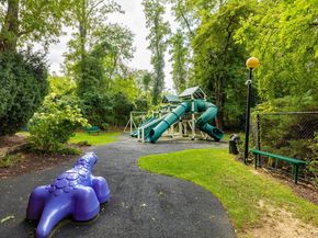 105 Glen Way, Syosset NY 11791