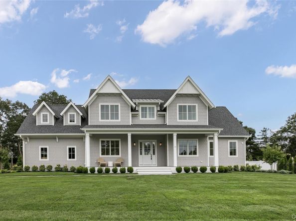 17 Happy Lane, Westhampton Beach NY 11978