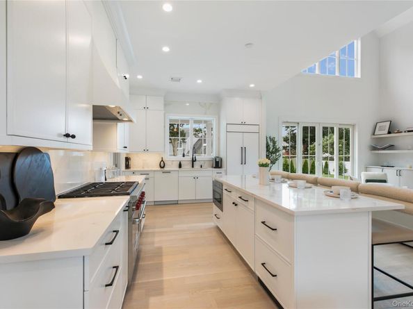 17 Happy Lane, Westhampton Beach NY 11978