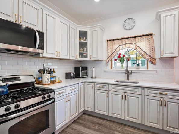 13315 231st Street, Laurelton NY 11413