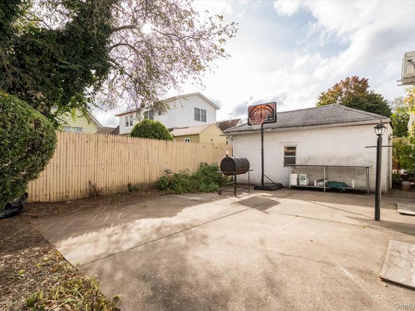 13315 231st Street, Laurelton NY 11413