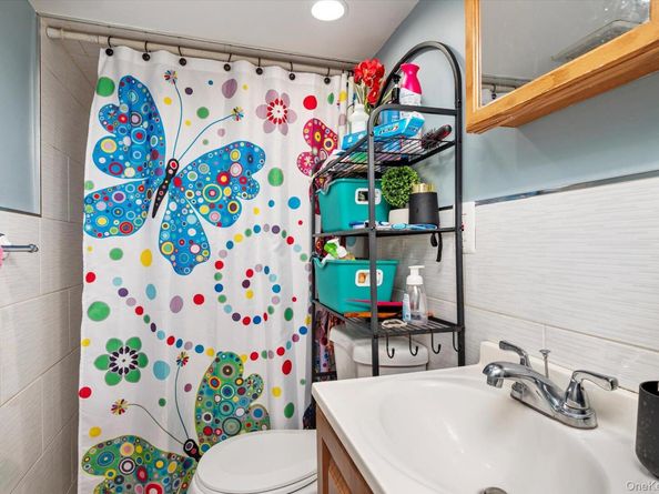 13315 231st Street, Laurelton NY 11413