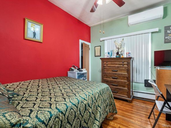 13315 231st Street, Laurelton NY 11413