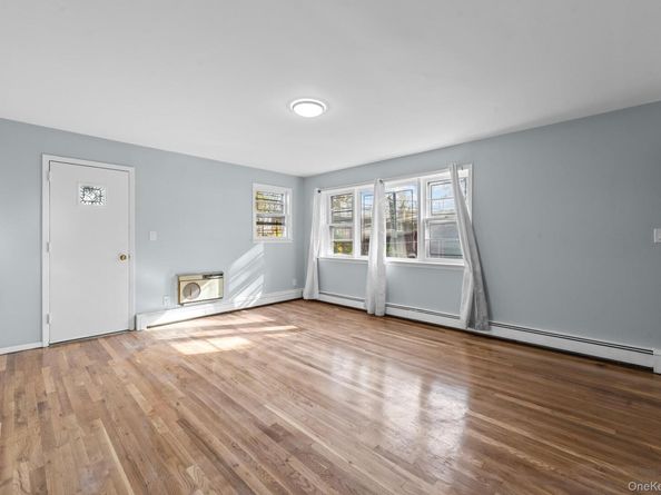 17211 Horace Harding Expressway, Fresh Meadows NY 11365