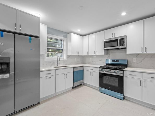 17211 Horace Harding Expressway, Fresh Meadows NY 11365