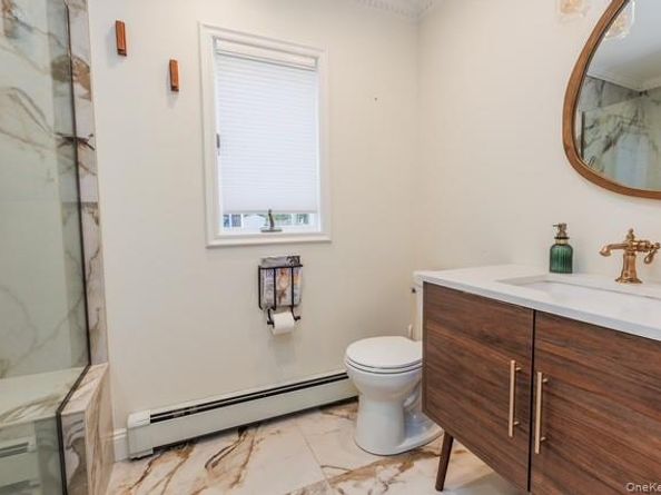 6 Beverly Rd., Oakdale NY 11769