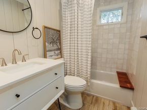 6 Beverly Rd., Oakdale NY 11769