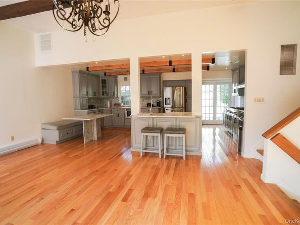 90 Rockland Drive, Jericho NY 11753