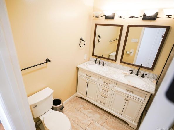 90 Rockland Drive, Jericho NY 11753