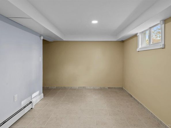 2 Smith Street, Deer Park NY 11729