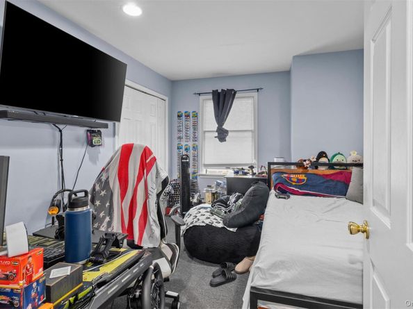 2 Smith Street, Deer Park NY 11729