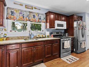 2 Smith Street, Deer Park NY 11729