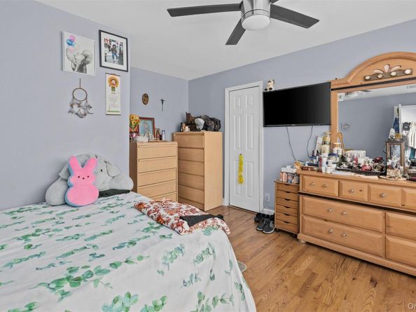 2 Smith Street, Deer Park NY 11729