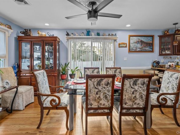 2 Smith Street, Deer Park NY 11729