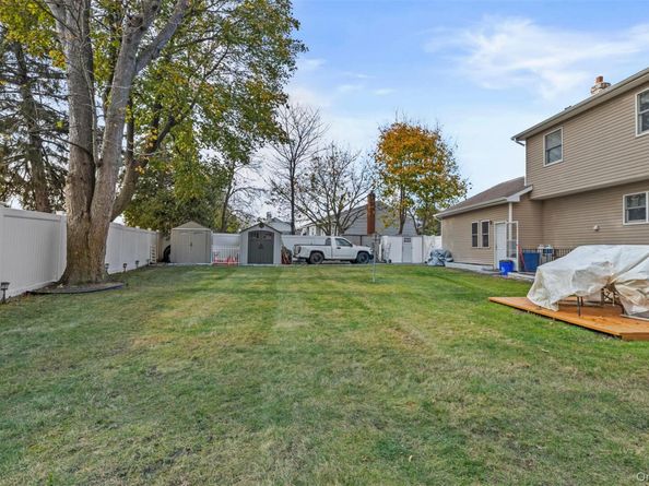 2 Smith Street, Deer Park NY 11729