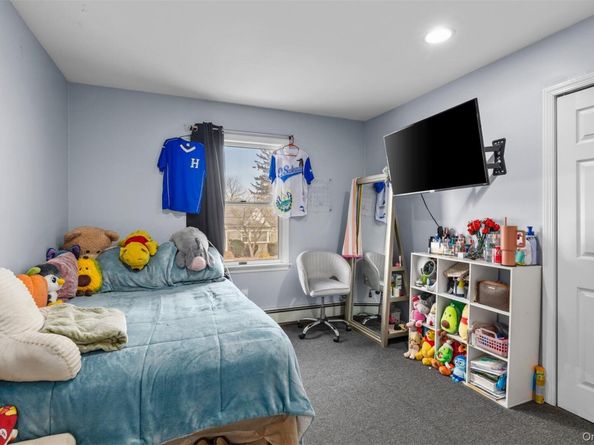 2 Smith Street, Deer Park NY 11729