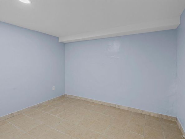 2 Smith Street, Deer Park NY 11729