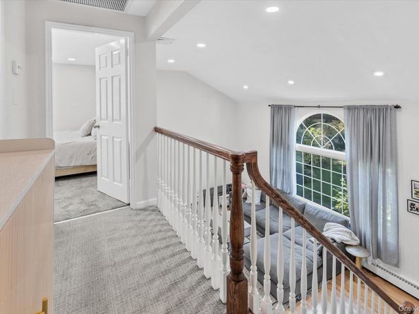 23 Skyview Place, Melville NY 11747