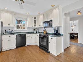 23 Skyview Place, Melville NY 11747