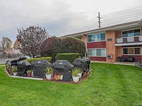 400 Fulton Street 14C, Farmingdale NY 11735