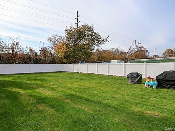 400 Fulton Street 14C, Farmingdale NY 11735