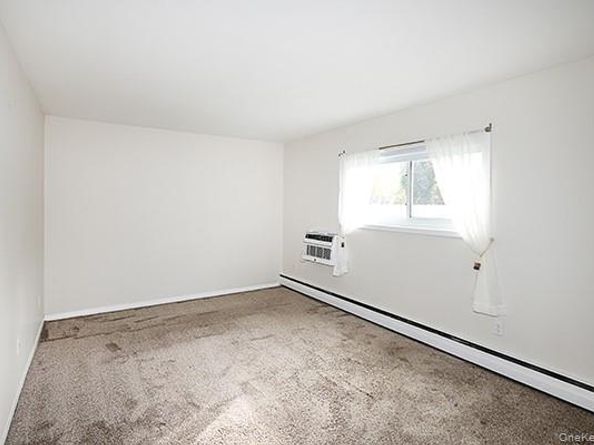 400 Fulton Street 14C, Farmingdale NY 11735