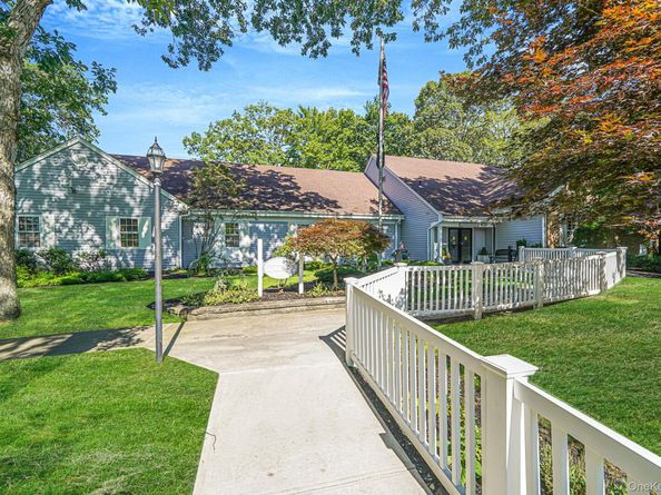 202 Belfast Lane, Ridge NY 11961