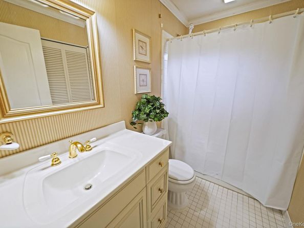 202 Belfast Lane, Ridge NY 11961