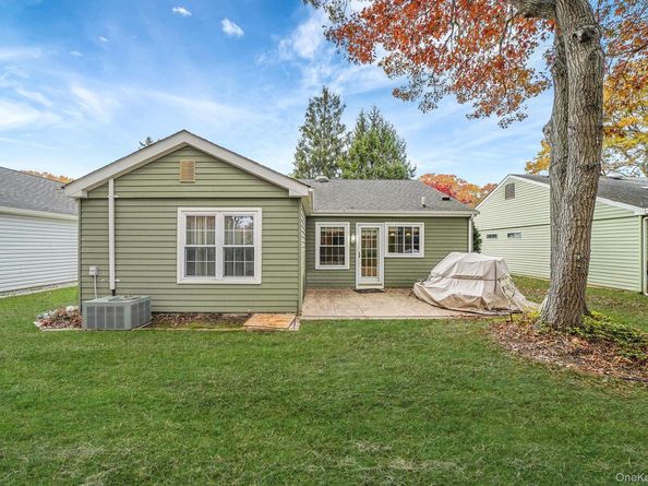 202 Belfast Lane, Ridge NY 11961