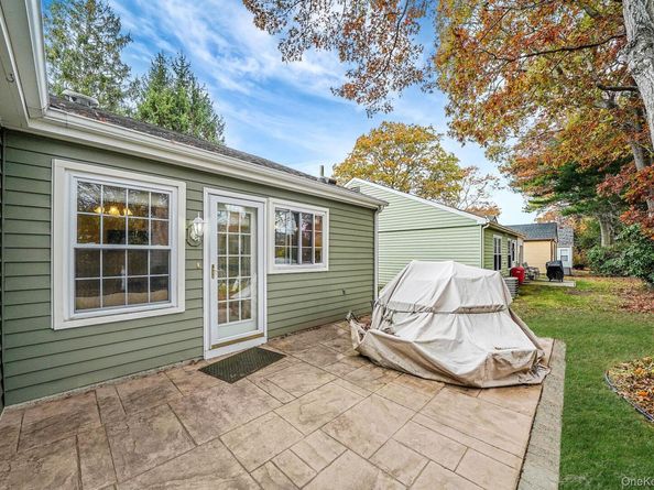 202 Belfast Lane, Ridge NY 11961