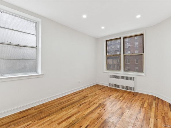 67-30 Clyde Street 2C, Forest Hills NY 11375