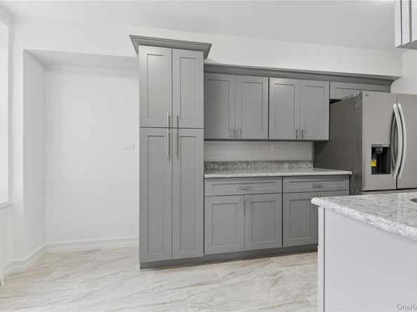 67-30 Clyde Street 2C, Forest Hills NY 11375