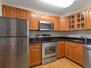 10-21 162 Street 3A, Beechhurst NY 11357