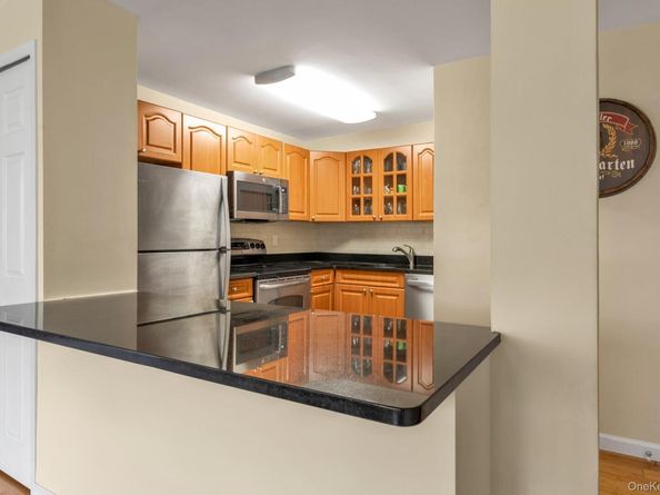 10-21 162 Street 3A, Beechhurst NY 11357