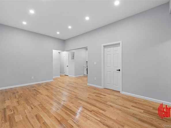 21739 114th Road, Cambria Heights NY 11411