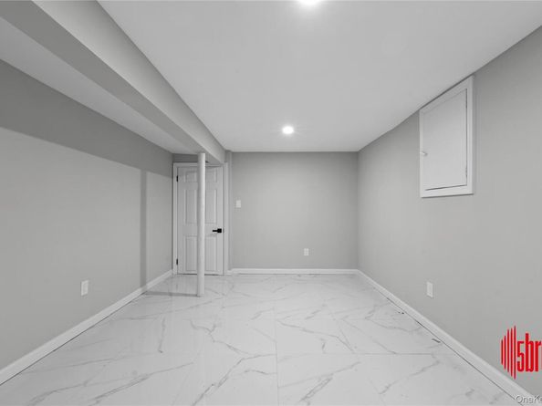 21739 114th Road, Cambria Heights NY 11411