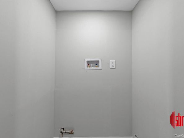 21739 114th Road, Cambria Heights NY 11411