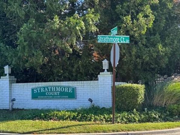 5 Fredricksburg Court, Coram NY 11727