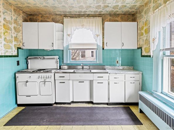 3 Clinton Avenue, Pleasantville NY 10570