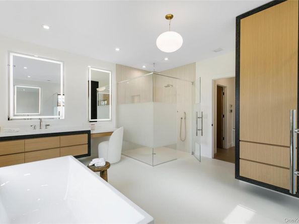 158 Cobb Road, Water Mill NY 11976