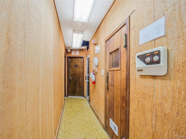 2 Alhambra Drive, Oceanside NY 11572