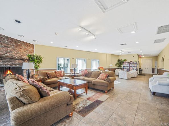 2 Alhambra Drive, Oceanside NY 11572